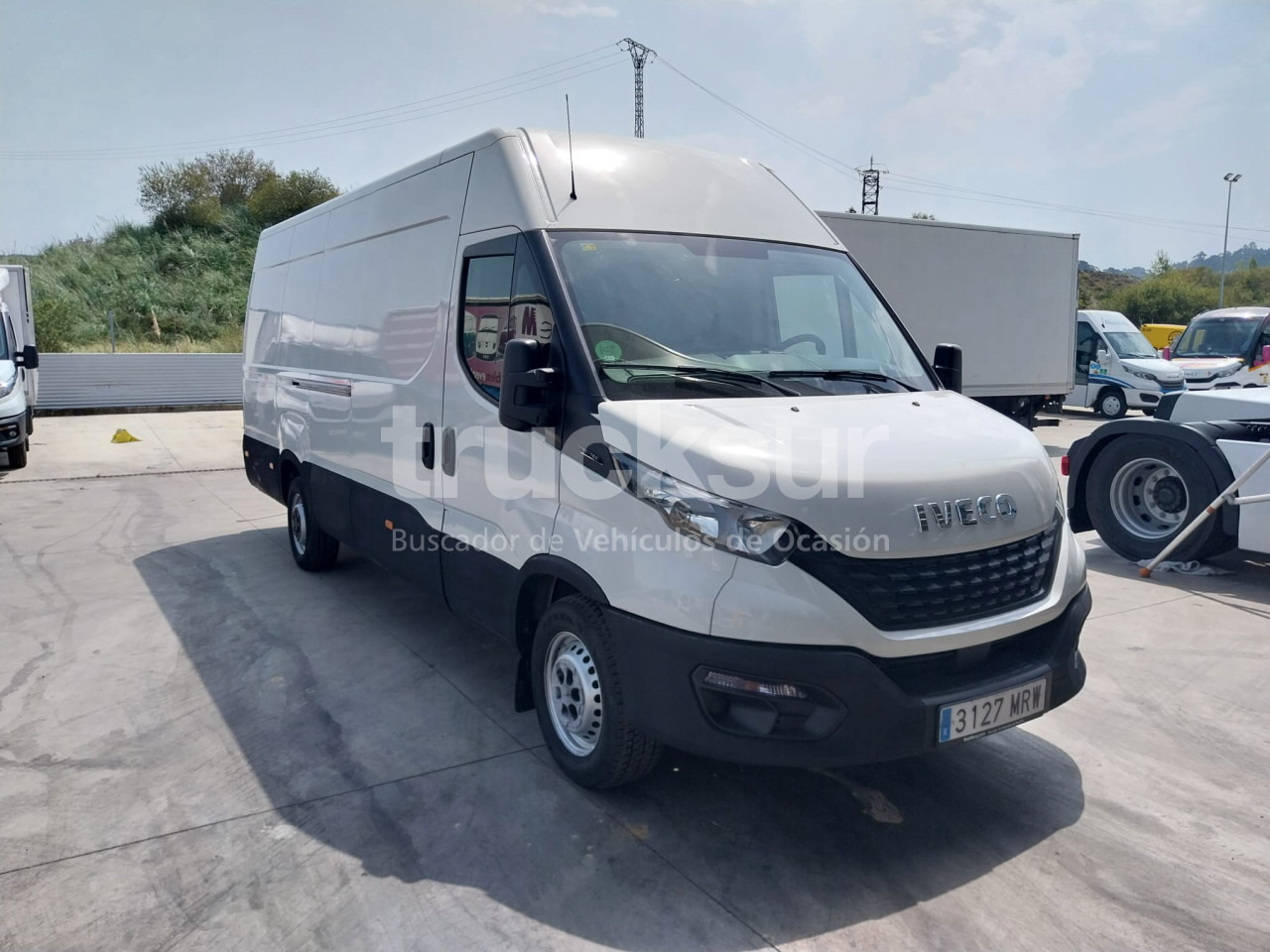 IVECO DAILY 35S16 16M3 - Dostavno vozilo z zabojnikom: slika 2 IVECO DAILY 35S16 16M3 - Dostavno vozilo z zabojnikom: slika 2