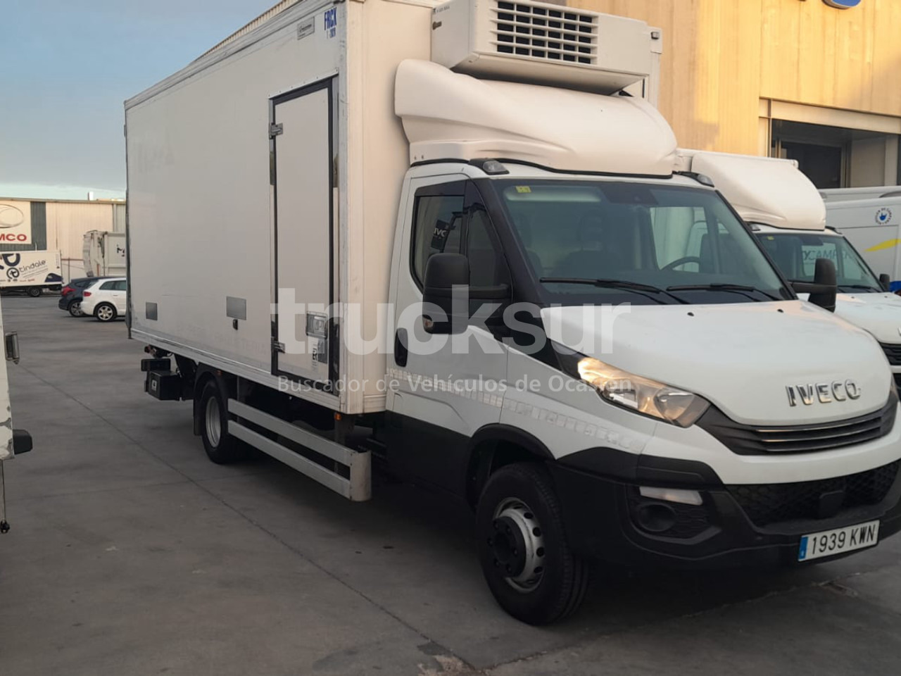 IVECO DAILY 72C18 FRC-X P/E - Tovornjak zabojnik: slika 2 IVECO DAILY 72C18 FRC-X P/E - Tovornjak zabojnik: slika 2