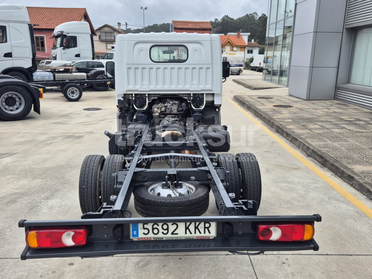 Tovornjak-šasija NISSAN NT 400: slika 6
