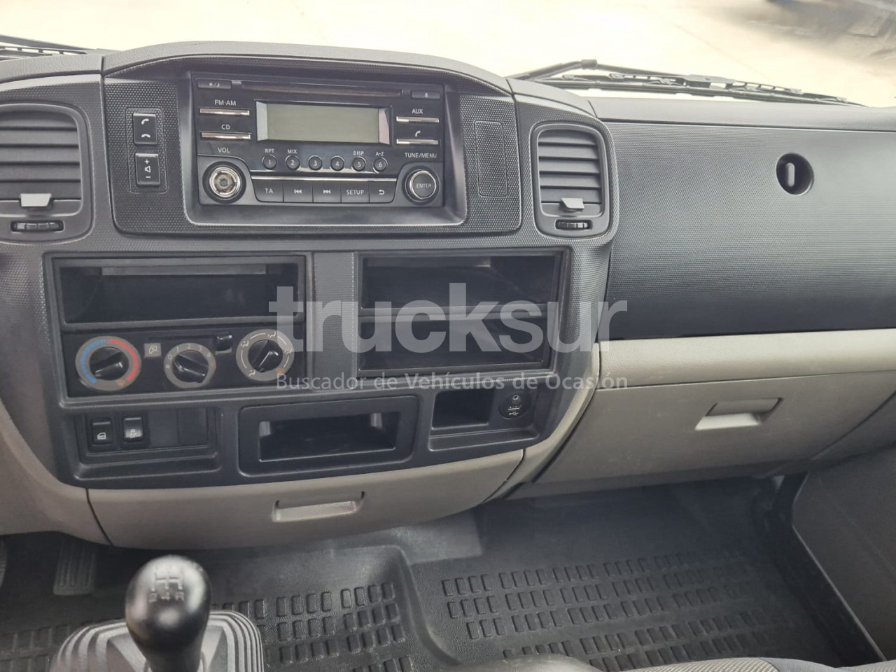 Tovornjak-šasija NISSAN NT 400: slika 12