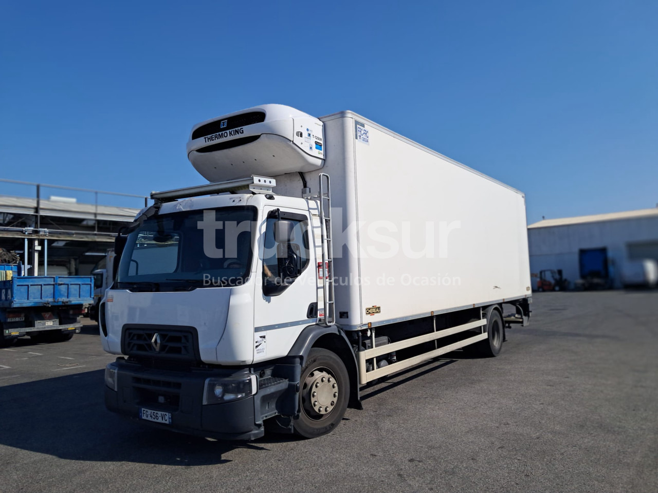 RENAULT D320.18 - Tovornjak hladilnik: slika 1 RENAULT D320.18 - Tovornjak hladilnik: slika 1