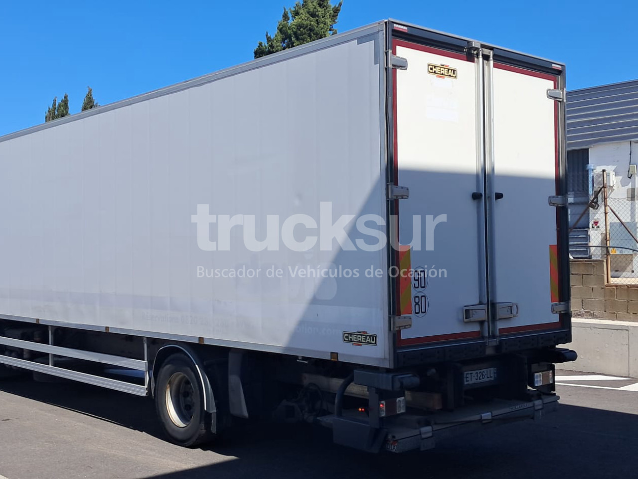 RENAULT D320.18 - Tovornjak hladilnik: slika 4 RENAULT D320.18 - Tovornjak hladilnik: slika 4