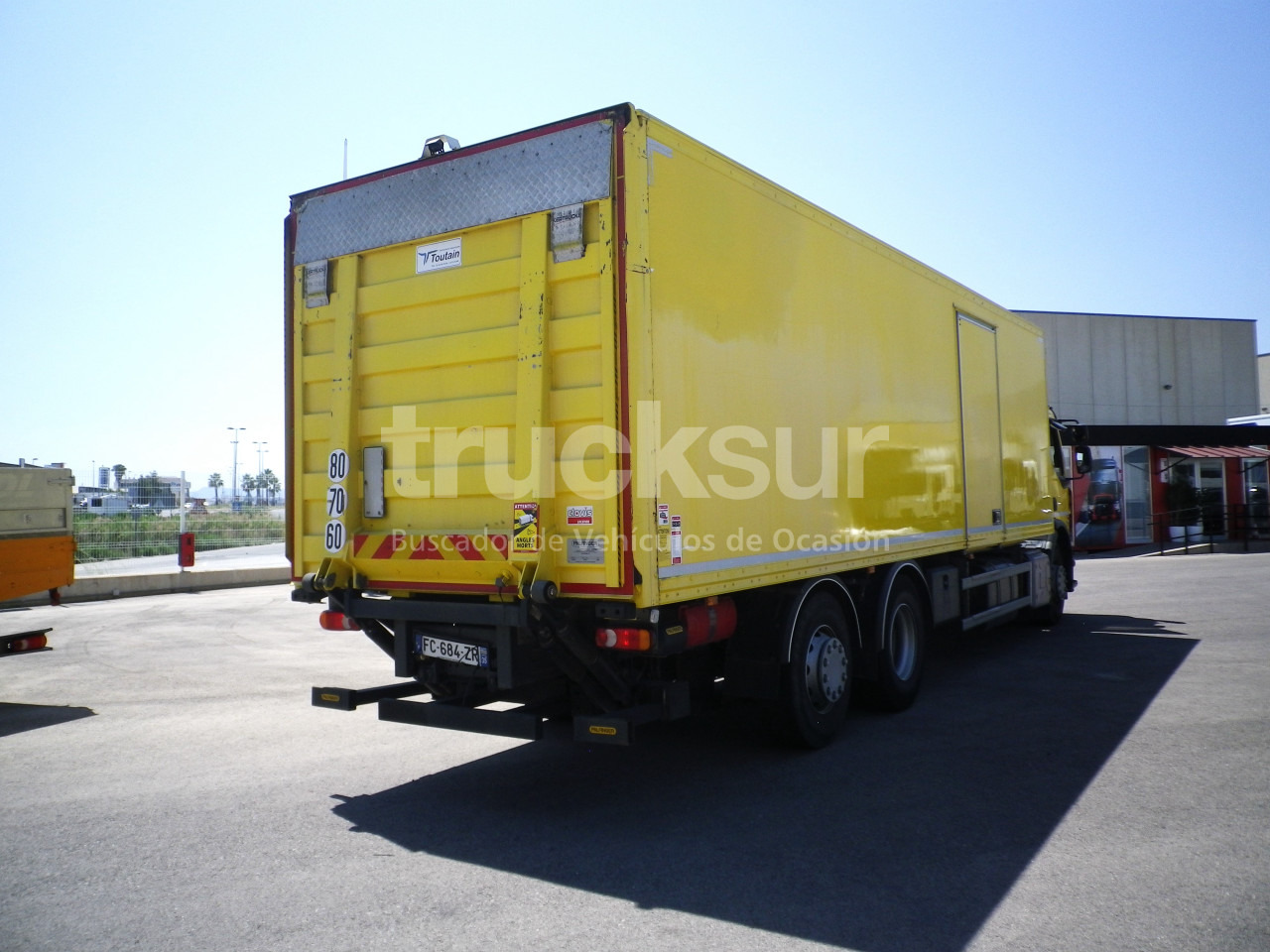 RENAULT D380.26 6X2*4 ejes 6x2*4 - Tovornjak zabojnik: slika 4 RENAULT D380.26 6X2*4 ejes 6x2*4 - Tovornjak zabojnik: slika 4