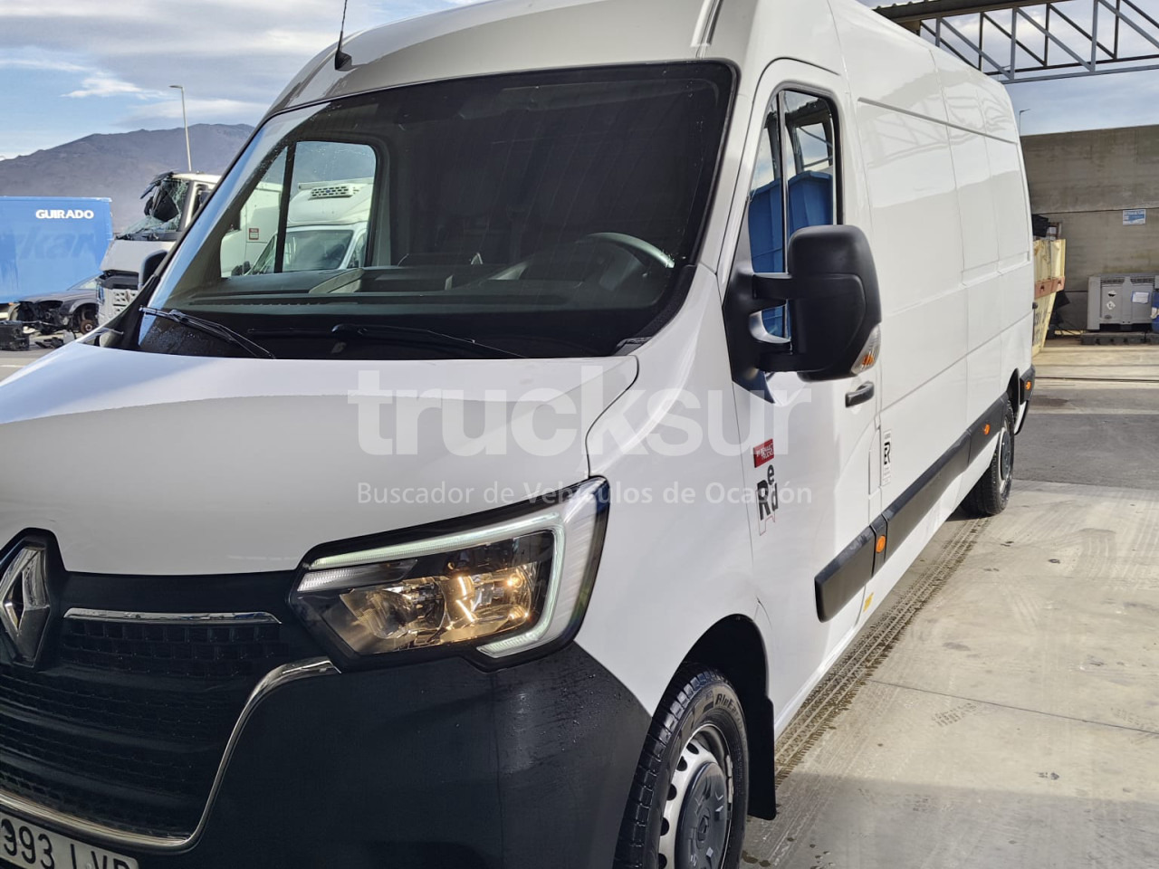 RENAULT MASTER L3H2 135.35 - Dostavno vozilo z zabojnikom: slika 2 RENAULT MASTER L3H2 135.35 - Dostavno vozilo z zabojnikom: slika 2