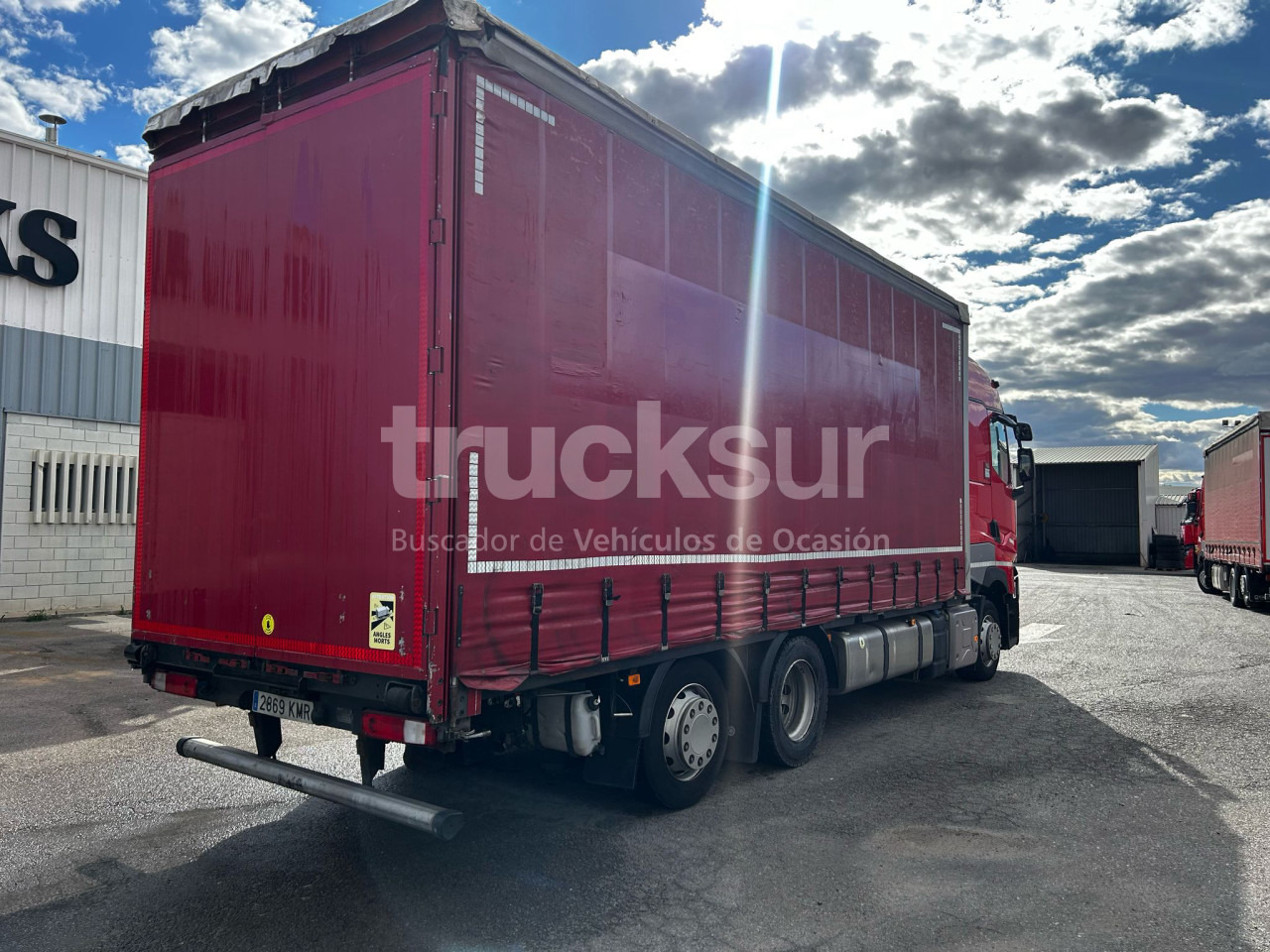 RENAULT T480 HIGH SLEEPER CAB 6X2*4 ejes 6x2*4 - Tovornjak s ponjavo: slika 3 RENAULT T480 HIGH SLEEPER CAB 6X2*4 ejes 6x2*4 - Tovornjak s ponjavo: slika 3