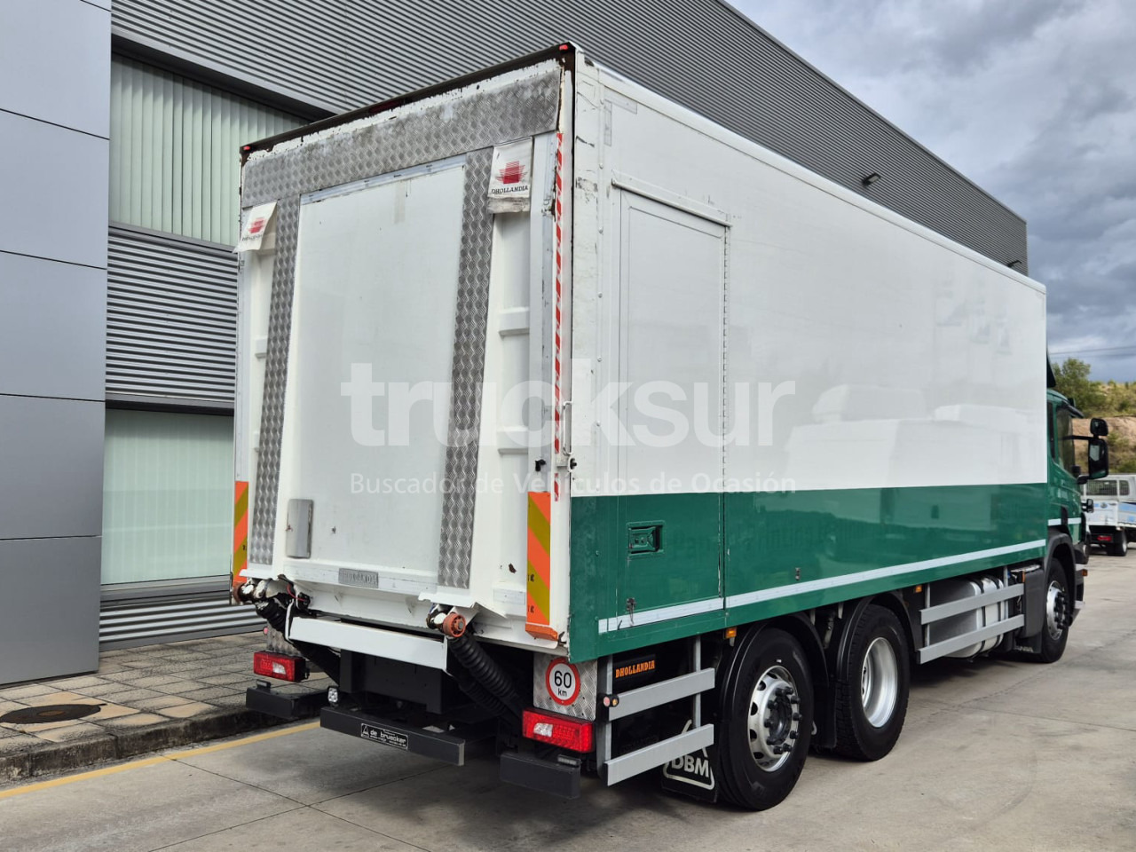 SCANIA P320.26 ejes 6x2*4 - Tovornjak zabojnik: slika 4 SCANIA P320.26 ejes 6x2*4 - Tovornjak zabojnik: slika 4