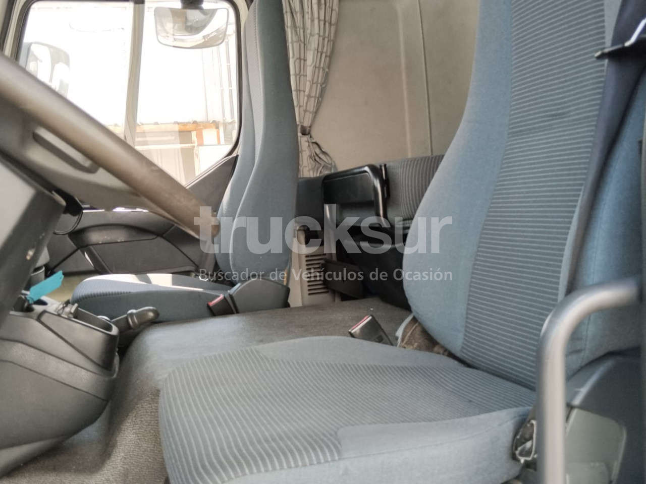 VOLVO FL290 - Tovornjak hladilnik: slika 3 VOLVO FL290 - Tovornjak hladilnik: slika 3