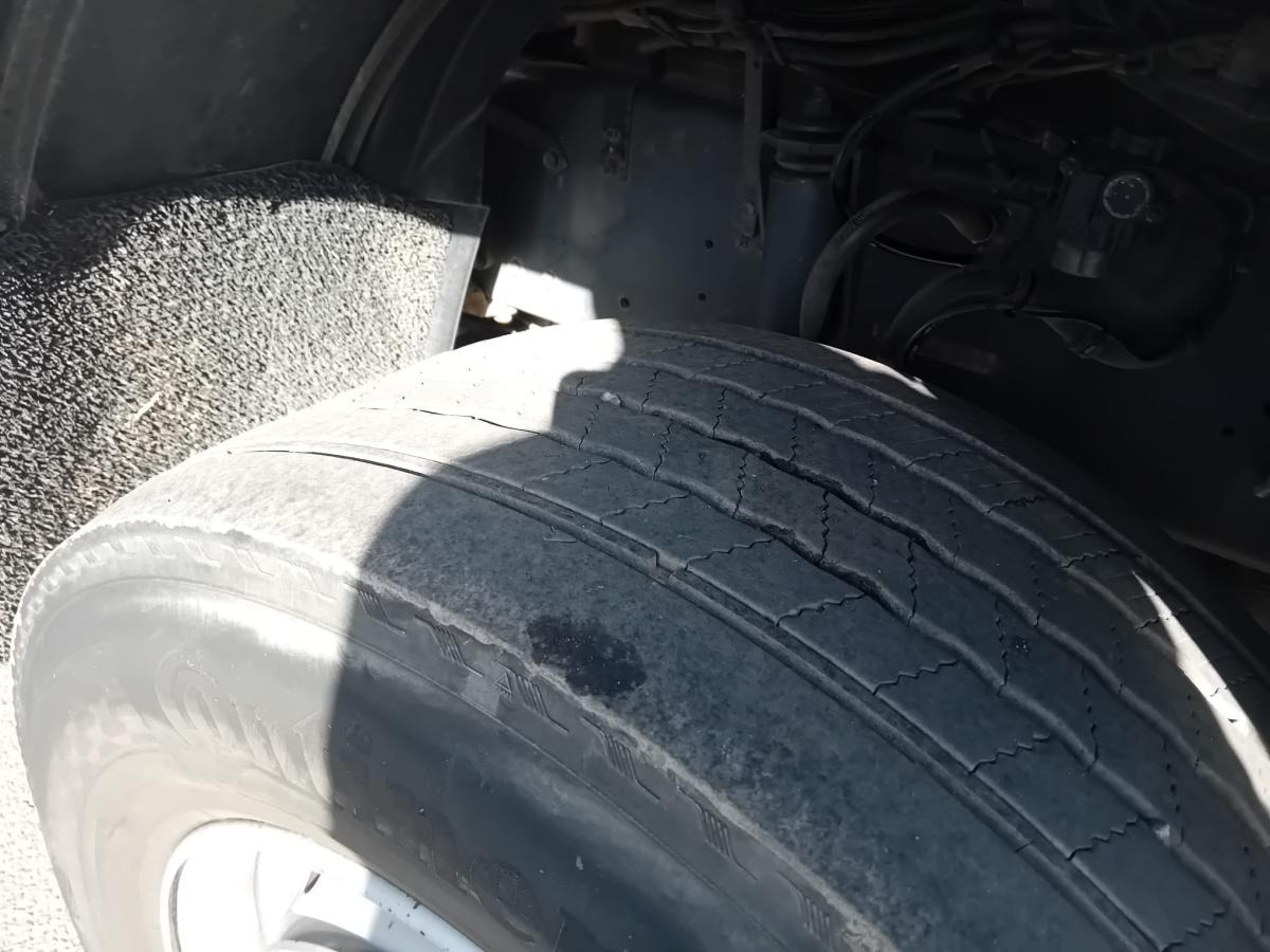 DAF XF105 460 - Tovornjak s kesonom: slika 4 DAF XF105 460 - Tovornjak s kesonom: slika 4