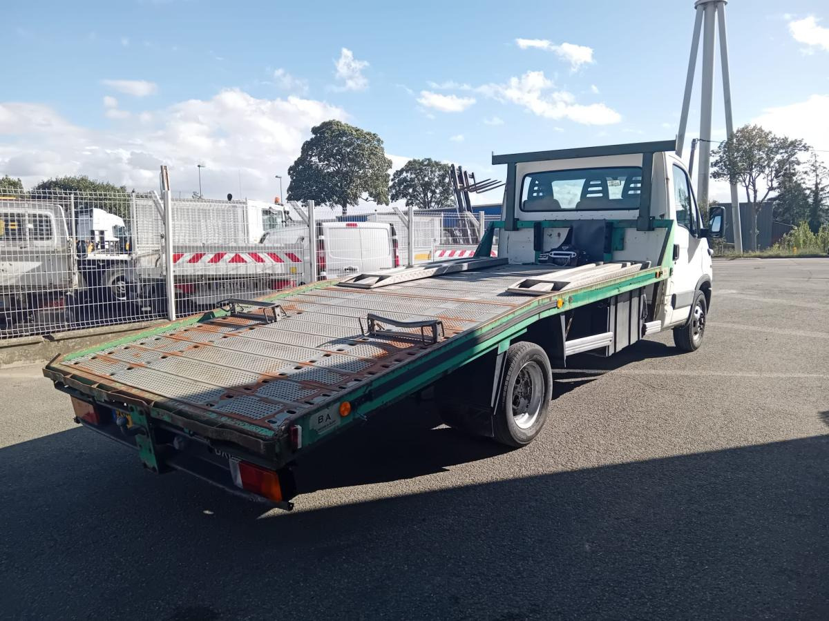 Iveco 35C14HPI - Vlečno vozilo: slika 2 Iveco 35C14HPI - Vlečno vozilo: slika 2
