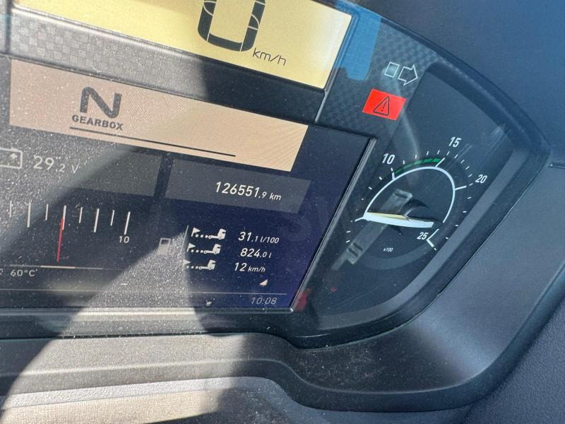 Kotalni prekucni tovornjak Renault Gamme C 380: slika 18