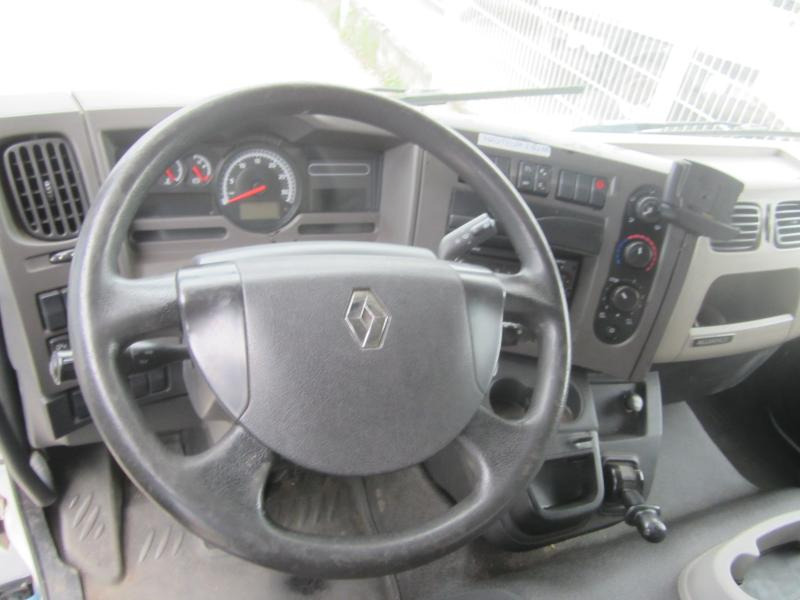 Interior photo 1: Tovornjak zabojnik Renault Midlum 220 DXI