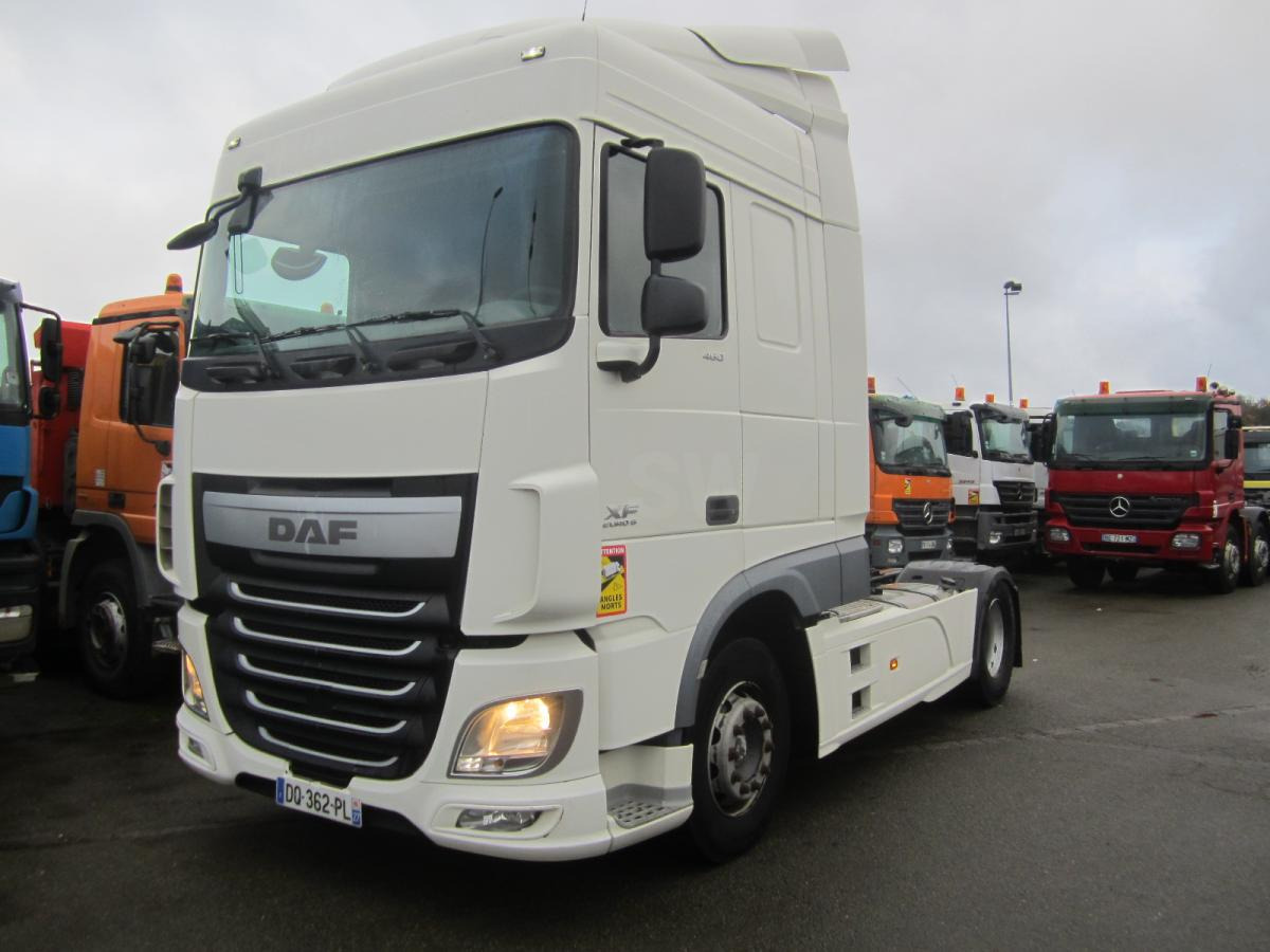 DAF XF105 460 - Vlačilec: slika 1 DAF XF105 460 - Vlačilec: slika 1