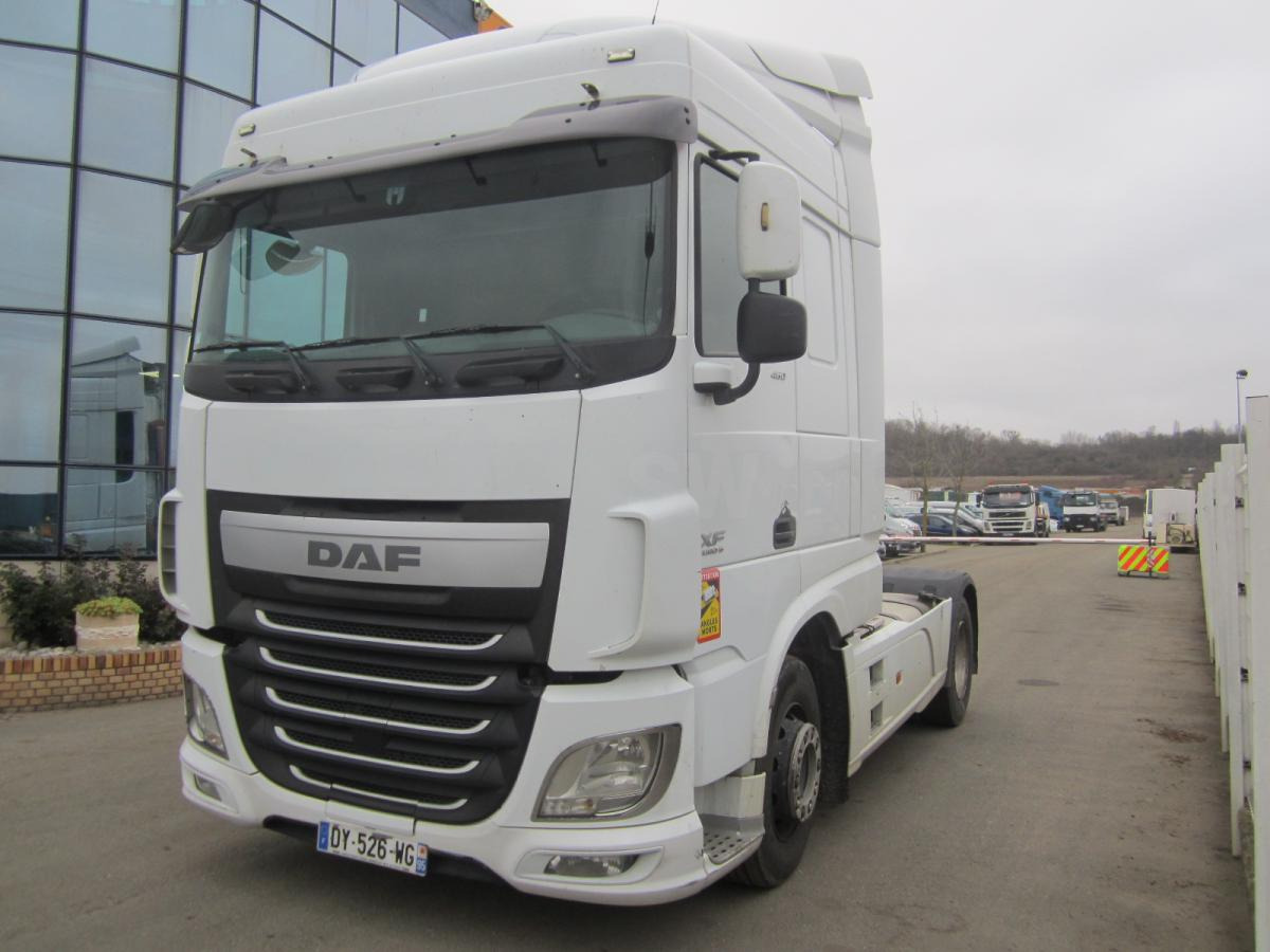DAF XF105 460 - Vlačilec: slika 1 DAF XF105 460 - Vlačilec: slika 1