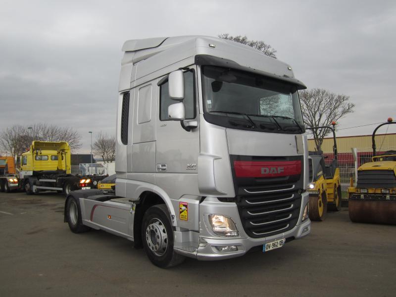 DAF XF105 460 - Vlačilec: slika 1 DAF XF105 460 - Vlačilec: slika 1