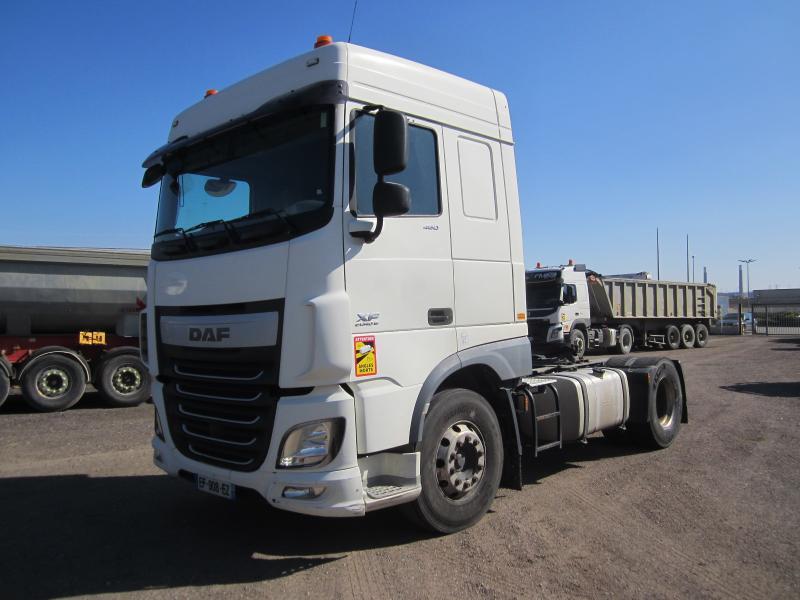 DAF XF105 460 - Vlačilec: slika 1 DAF XF105 460 - Vlačilec: slika 1