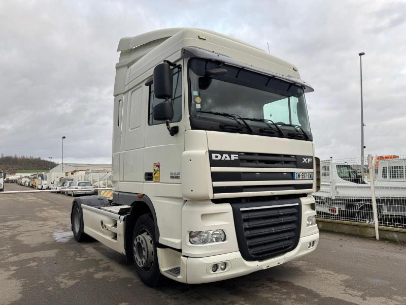 DAF XF105 460 - Vlačilec: slika 2 DAF XF105 460 - Vlačilec: slika 2