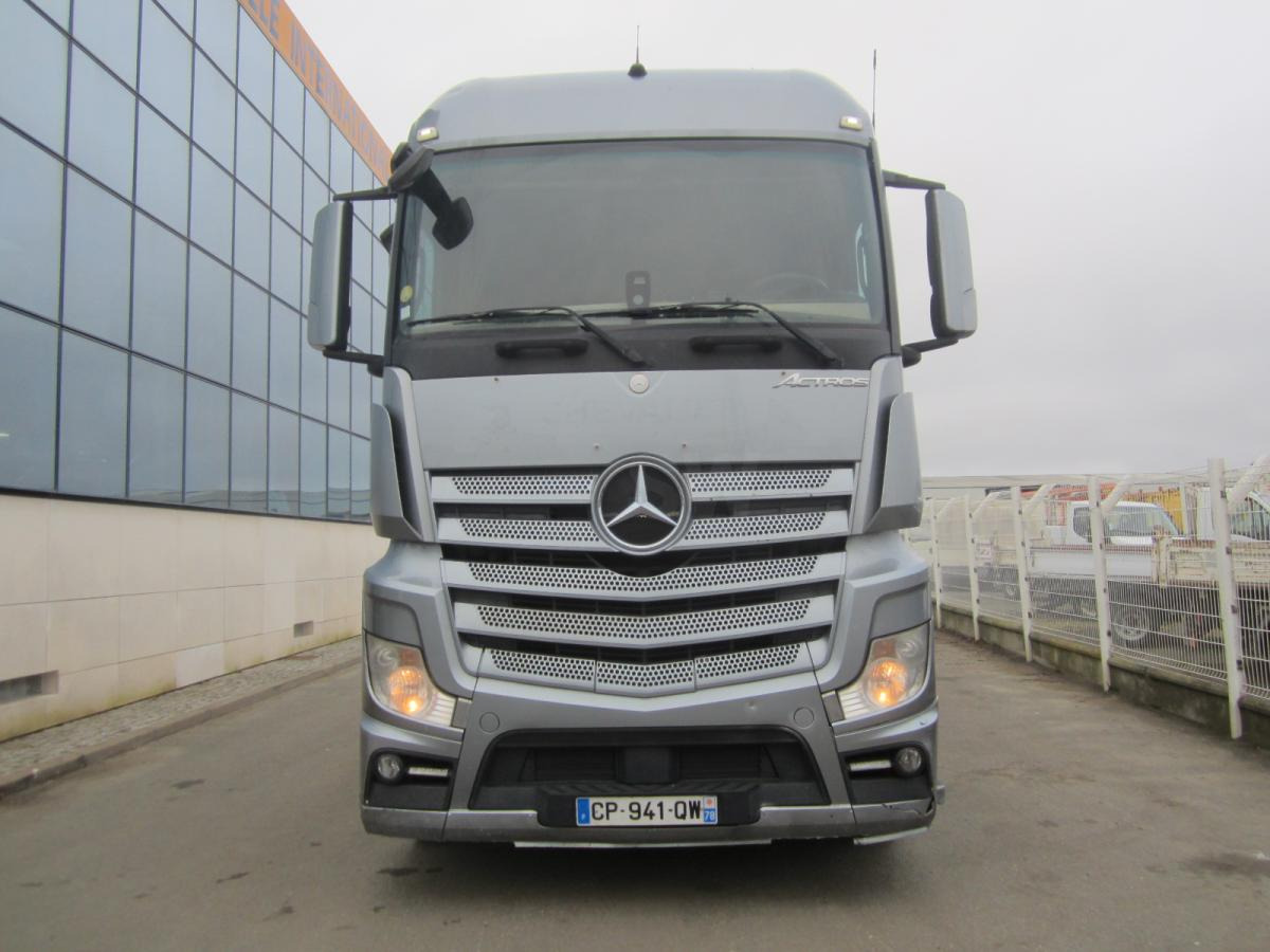 Mercedes Actros 1845 - Vlačilec: slika 2 Mercedes Actros 1845 - Vlačilec: slika 2