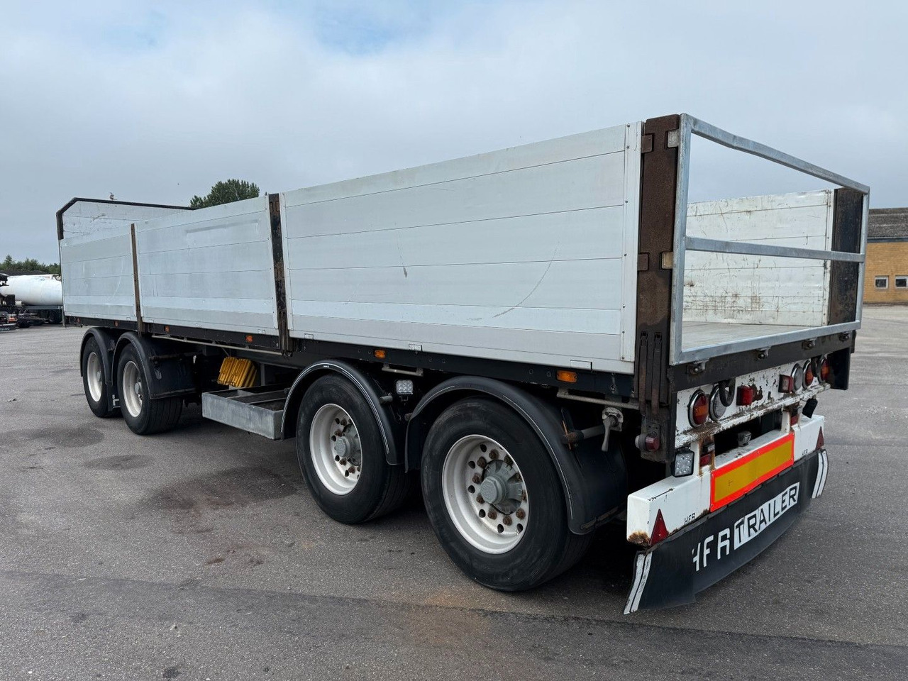 HFR 30 t. 4 axle Platform 8,15 m. - Plato/ Tovorna prikolica: slika 4 HFR 30 t. 4 axle Platform 8,15 m. - Plato/ Tovorna prikolica: slika 4