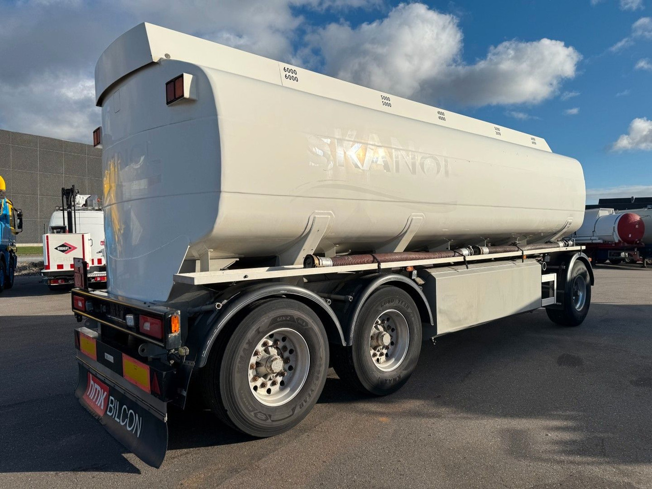 HMK Bilcon 27.000 l. ADR Tank 5 compartment - Prikolica cisterna: slika 3 HMK Bilcon 27.000 l. ADR Tank 5 compartment - Prikolica cisterna: slika 3