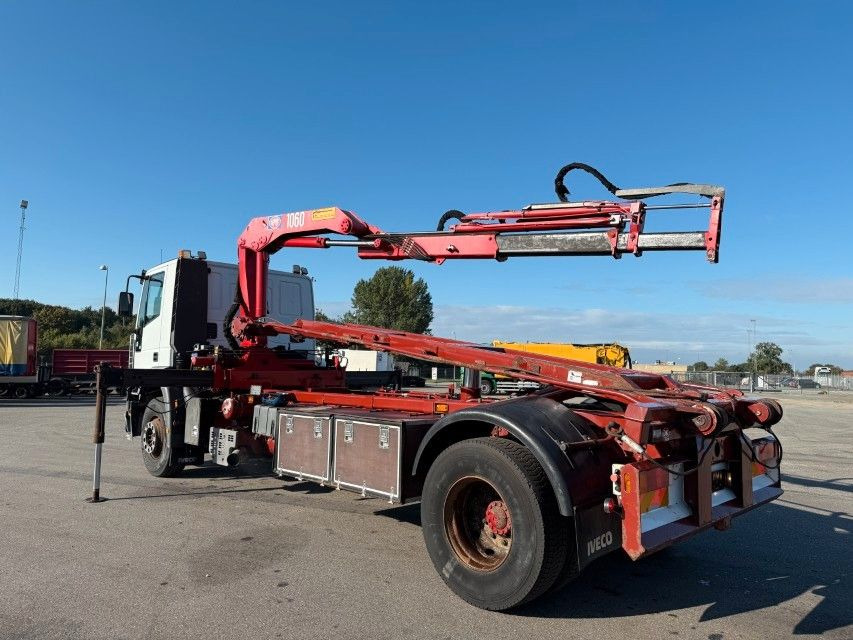 Iveco EuroTech Cursor 190E31 4x2 Tipper / HMF 1060 B3 - Tovornjak z dvigalom: slika 4 Iveco EuroTech Cursor 190E31 4x2 Tipper / HMF 1060 B3 - Tovornjak z dvigalom: slika 4