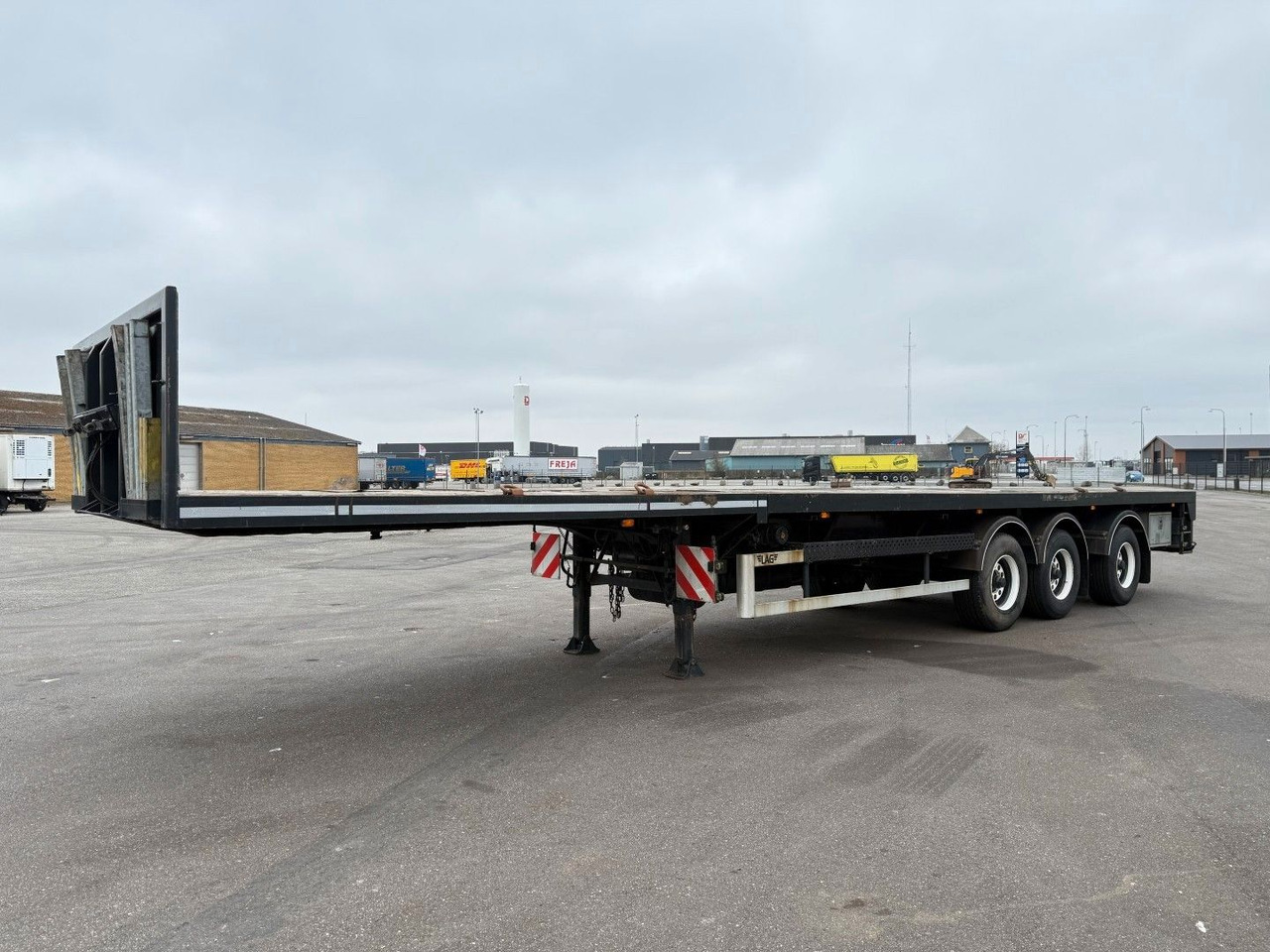 Lag 3 axle 7 m. Extendable / Last Axle Steering - Polprikolica s kesonom: slika 1 Lag 3 axle 7 m. Extendable / Last Axle Steering - Polprikolica s kesonom: slika 1