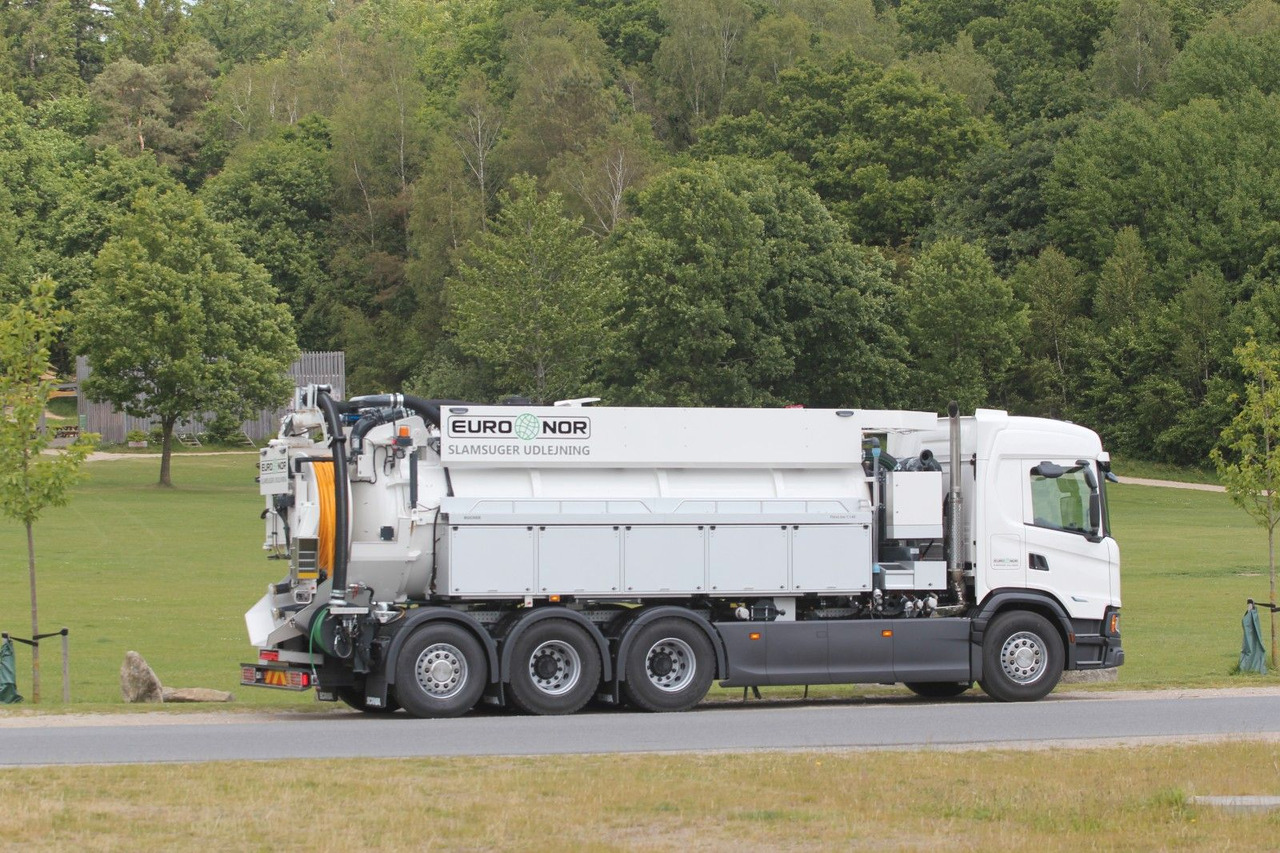 Scania G460 B8x4*4NBMN Bucher FlexLine CM140 - Vakuumski tovornjak: slika 3 Scania G460 B8x4*4NBMN Bucher FlexLine CM140 - Vakuumski tovornjak: slika 3