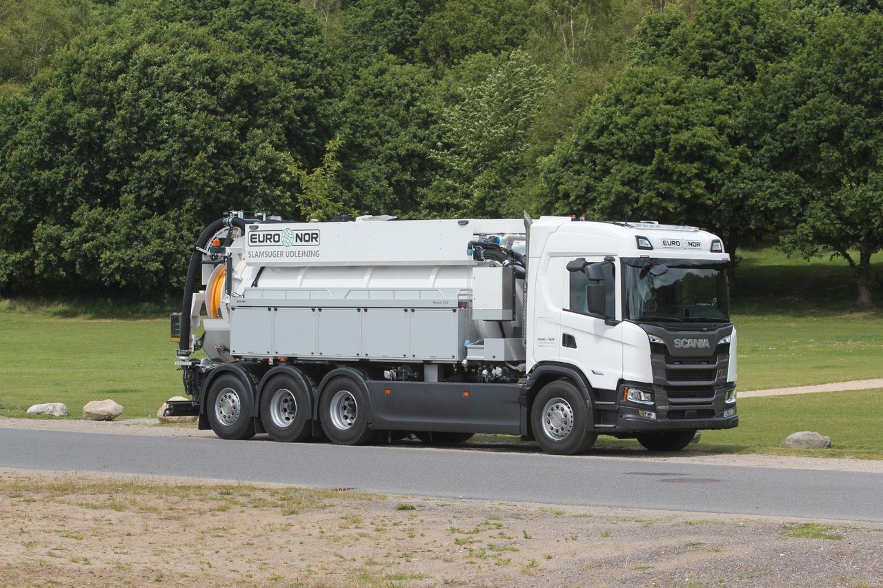 Scania G460 B8x4*4NBMN Bucher FlexLine CM140 - Vakuumski tovornjak: slika 2 Scania G460 B8x4*4NBMN Bucher FlexLine CM140 - Vakuumski tovornjak: slika 2