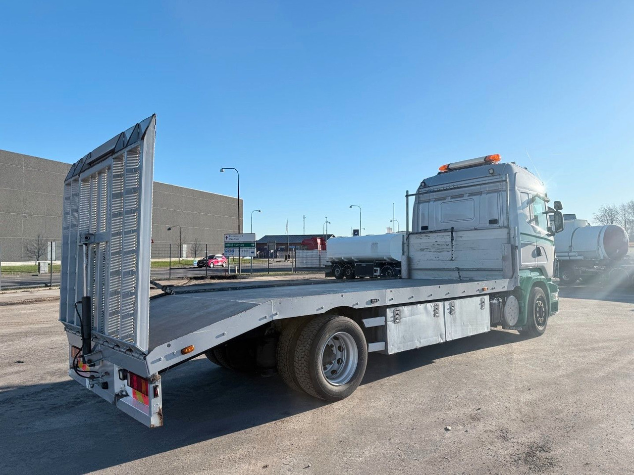 Scania R380 4x2 Autotransport with hydraulic ramp - Tovornjak avtotransporter: slika 3 Scania R380 4x2 Autotransport with hydraulic ramp - Tovornjak avtotransporter: slika 3