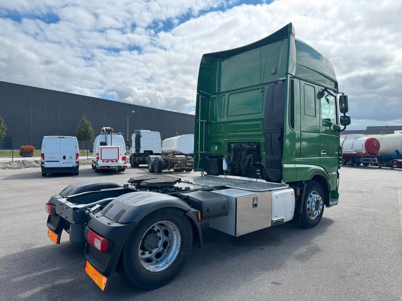 DAF XF 450 4x2 SSC Euro 6 - Vlačilec: slika 3 DAF XF 450 4x2 SSC Euro 6 - Vlačilec: slika 3
