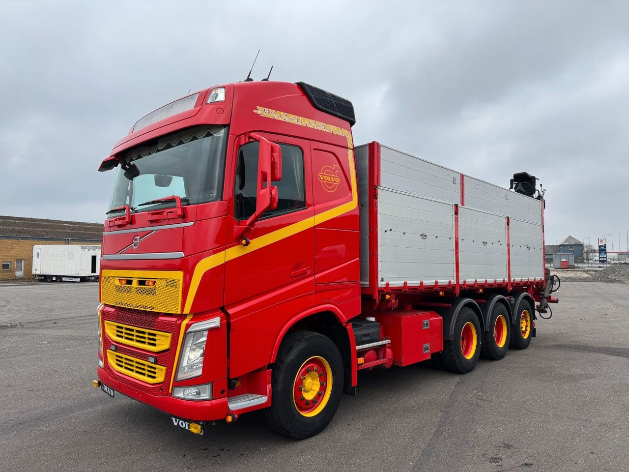 Volvo FH500 8x4*4 Tip / Palfinger Epsilon Q170L - Tovornjak z dvigalom: slika 3 Volvo FH500 8x4*4 Tip / Palfinger Epsilon Q170L - Tovornjak z dvigalom: slika 3