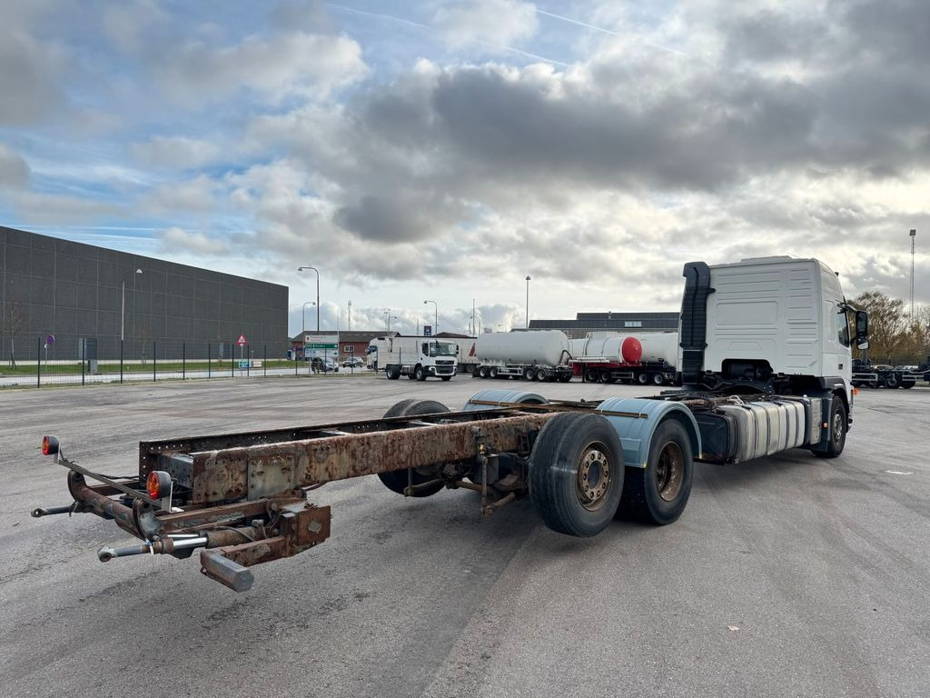 Volvo FM340 6x2 Globetrotter Chassis / Fahrgestell - Tovornjak-šasija: slika 3 Volvo FM340 6x2 Globetrotter Chassis / Fahrgestell - Tovornjak-šasija: slika 3