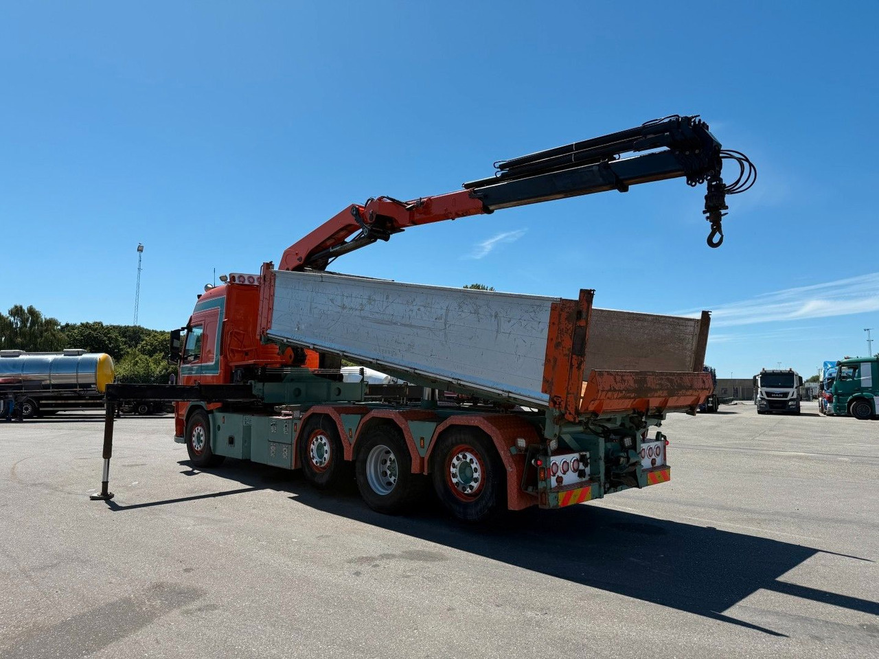 Volvo FM500 8x2*6 Crane HMF 2620 K5 Pendel Tipper - Tovornjak z dvigalom: slika 4 Volvo FM500 8x2*6 Crane HMF 2620 K5 Pendel Tipper - Tovornjak z dvigalom: slika 4