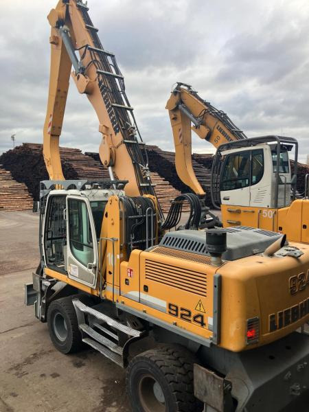 Liebherr A924 - Bager za prekladanje primarnih/ Sekundarnih surovin: slika 2 Liebherr A924 - Bager za prekladanje primarnih/ Sekundarnih surovin: slika 2