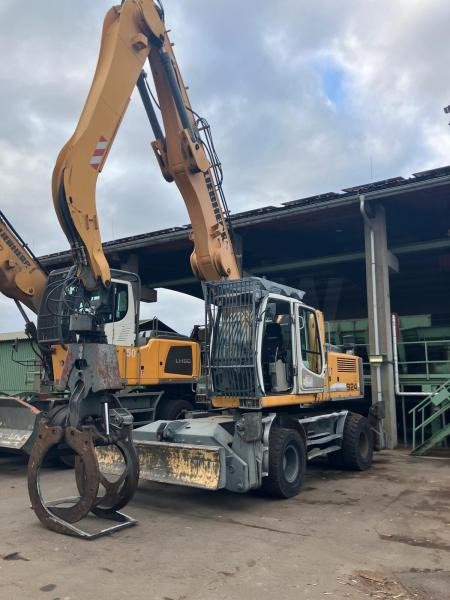 Liebherr A924 - Bager za prekladanje primarnih/ Sekundarnih surovin: slika 1 Liebherr A924 - Bager za prekladanje primarnih/ Sekundarnih surovin: slika 1