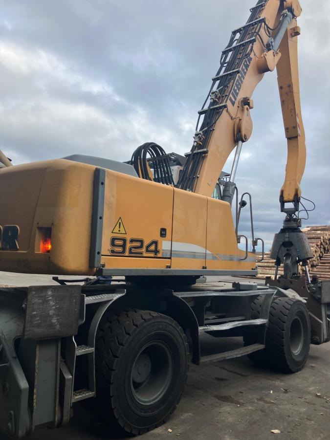 Liebherr A924 - Bager za prekladanje primarnih/ Sekundarnih surovin: slika 4 Liebherr A924 - Bager za prekladanje primarnih/ Sekundarnih surovin: slika 4