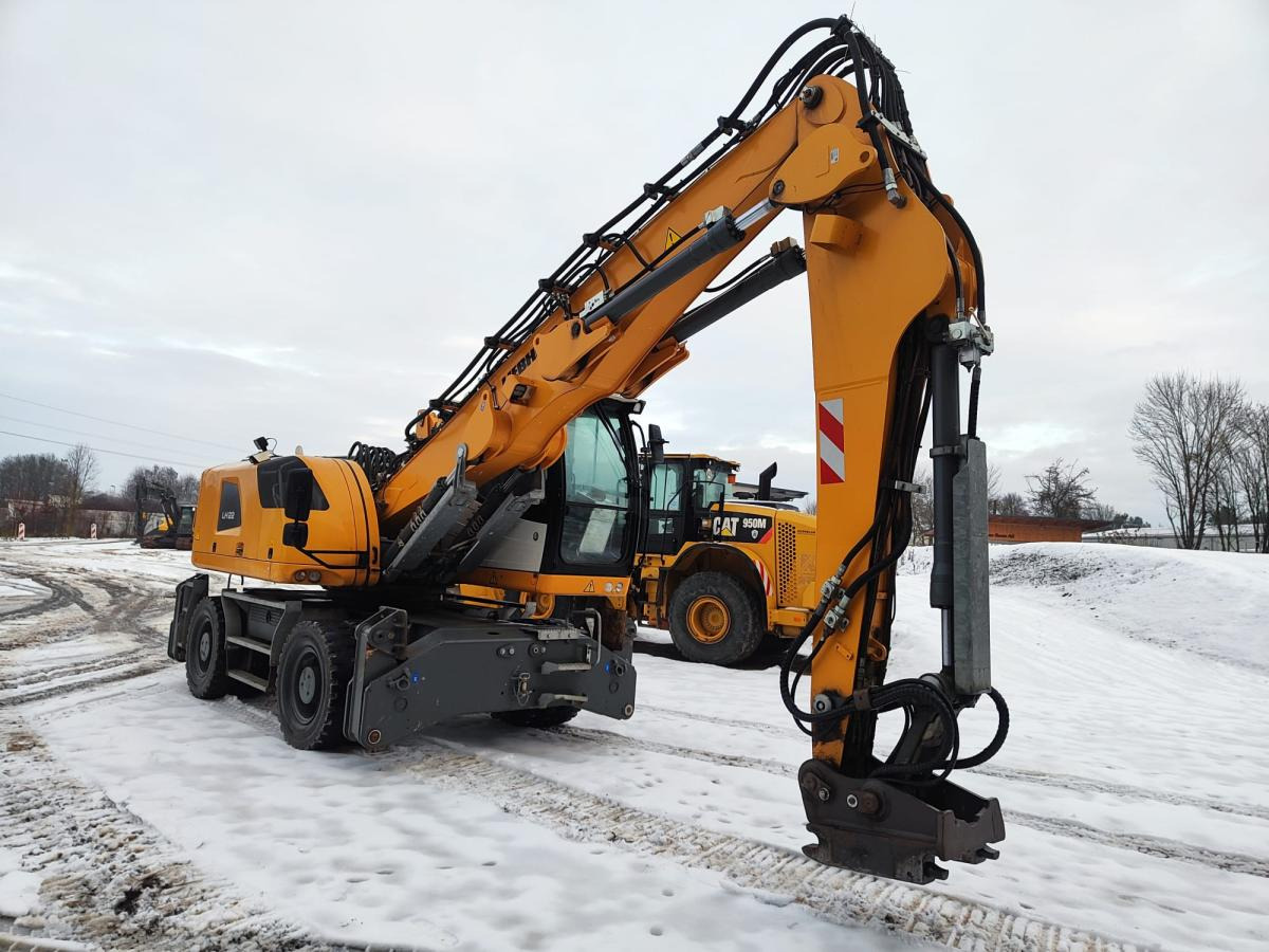 Liebherr LH22 - Bager za prekladanje primarnih/ Sekundarnih surovin: slika 4 Liebherr LH22 - Bager za prekladanje primarnih/ Sekundarnih surovin: slika 4