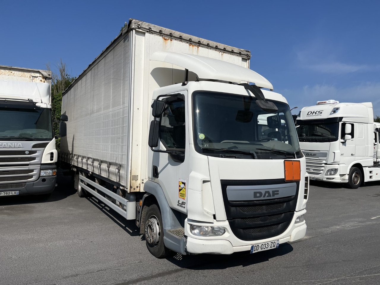 DAF LF 220 - Tovornjak s ponjavo: slika 1 DAF LF 220 - Tovornjak s ponjavo: slika 1