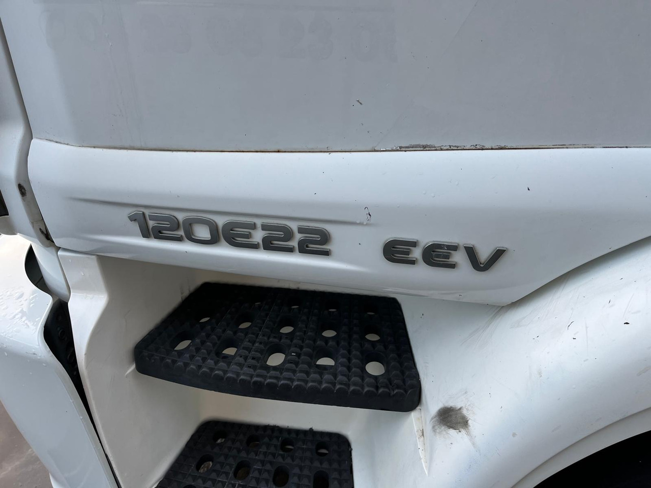 Iveco Eurocargo 120 E 22 - Tovornjak s ponjavo: slika 4 Iveco Eurocargo 120 E 22 - Tovornjak s ponjavo: slika 4