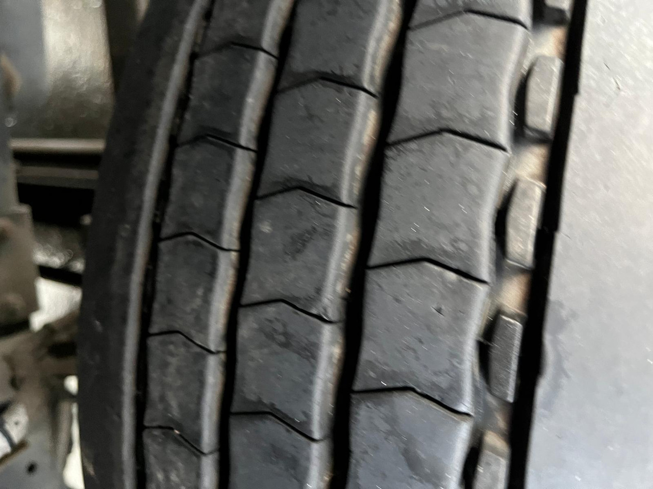 Iveco Eurocargo 120 E 22 - Tovornjak s ponjavo: slika 5 Iveco Eurocargo 120 E 22 - Tovornjak s ponjavo: slika 5