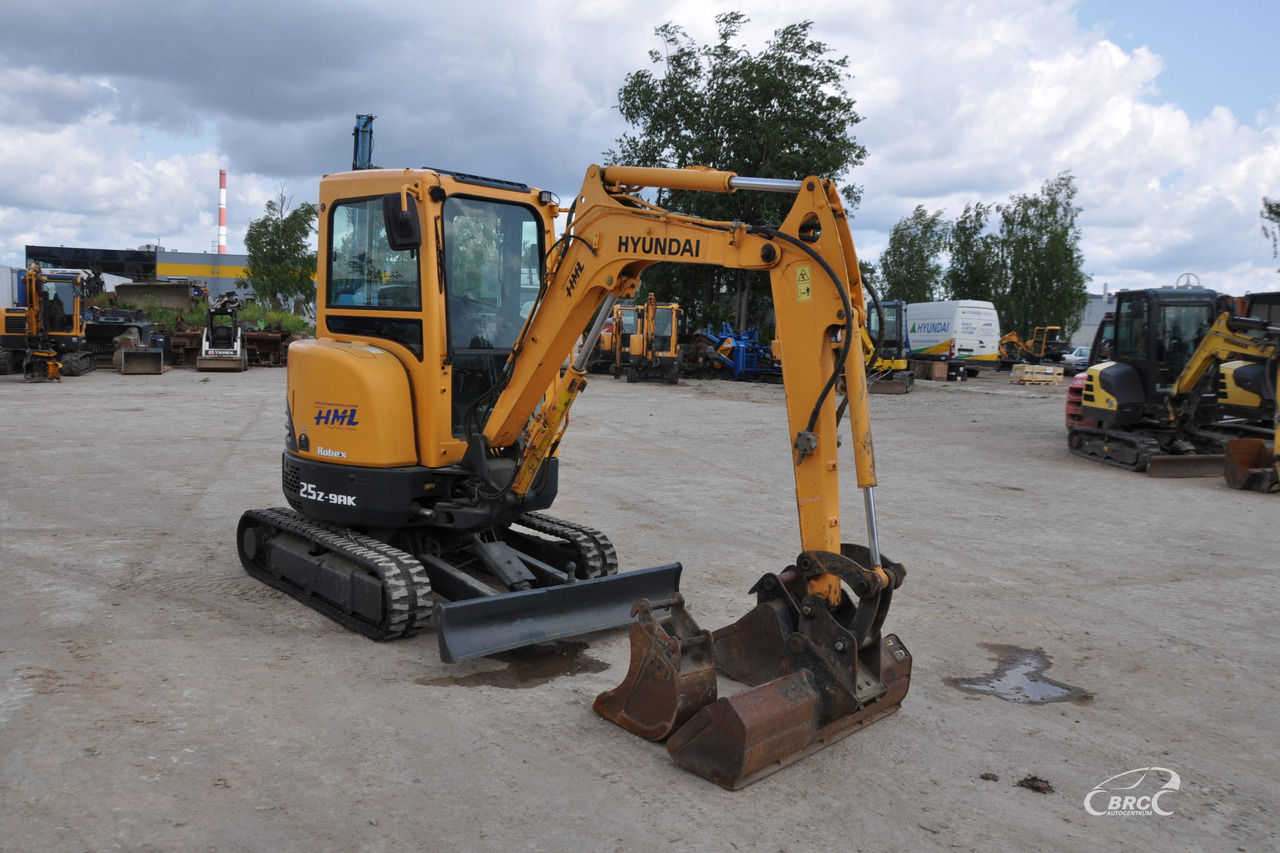 Hyundai R25Z-9AK - Mini bager: slika 2 Hyundai R25Z-9AK - Mini bager: slika 2
