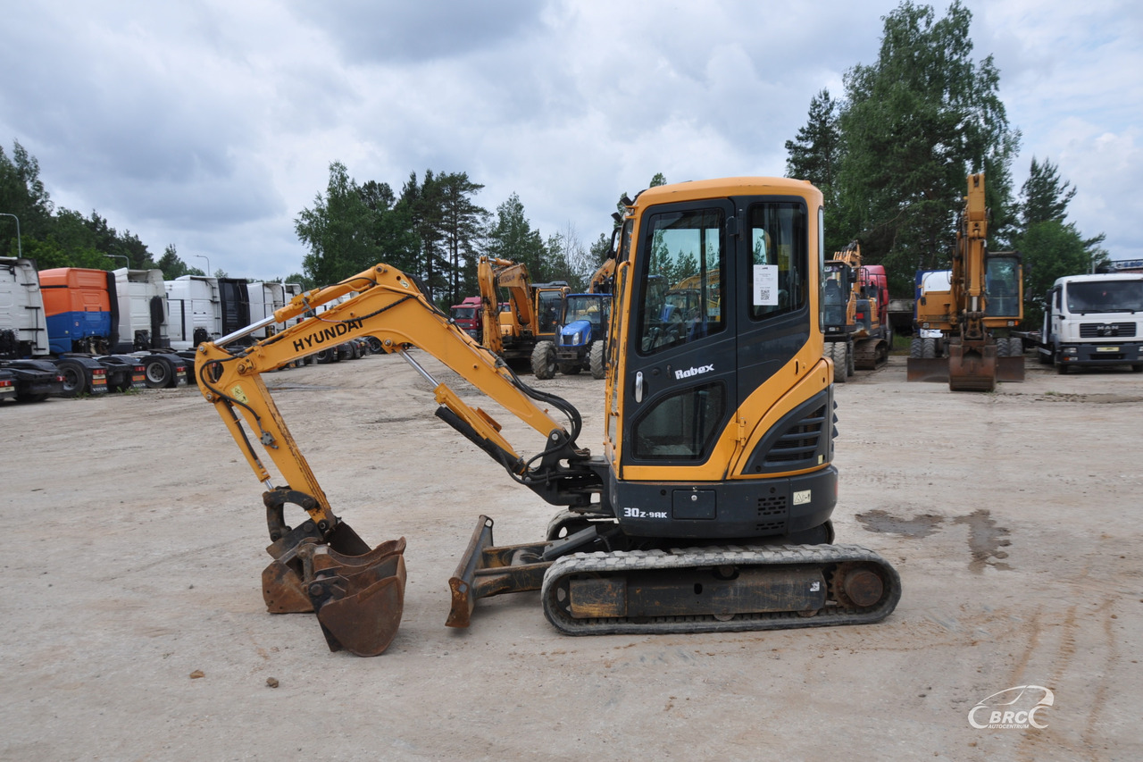 Hyundai R30Z-9AK - Mini bager: slika 3 Hyundai R30Z-9AK - Mini bager: slika 3