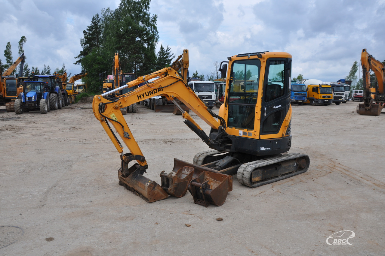 Hyundai R30Z-9AK - Mini bager: slika 1 Hyundai R30Z-9AK - Mini bager: slika 1
