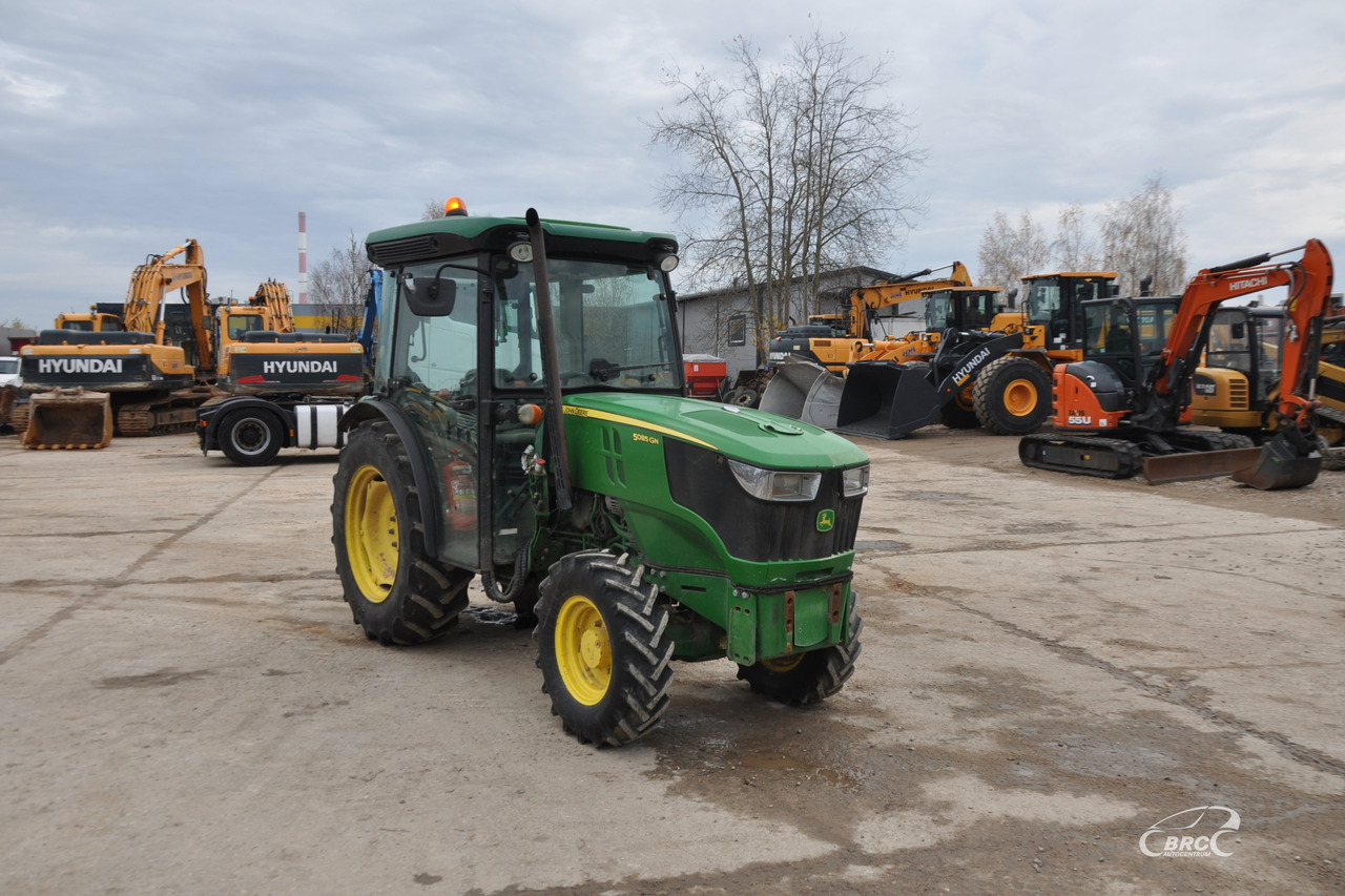 John Deere 5085 - Traktor: slika 2 John Deere 5085 - Traktor: slika 2