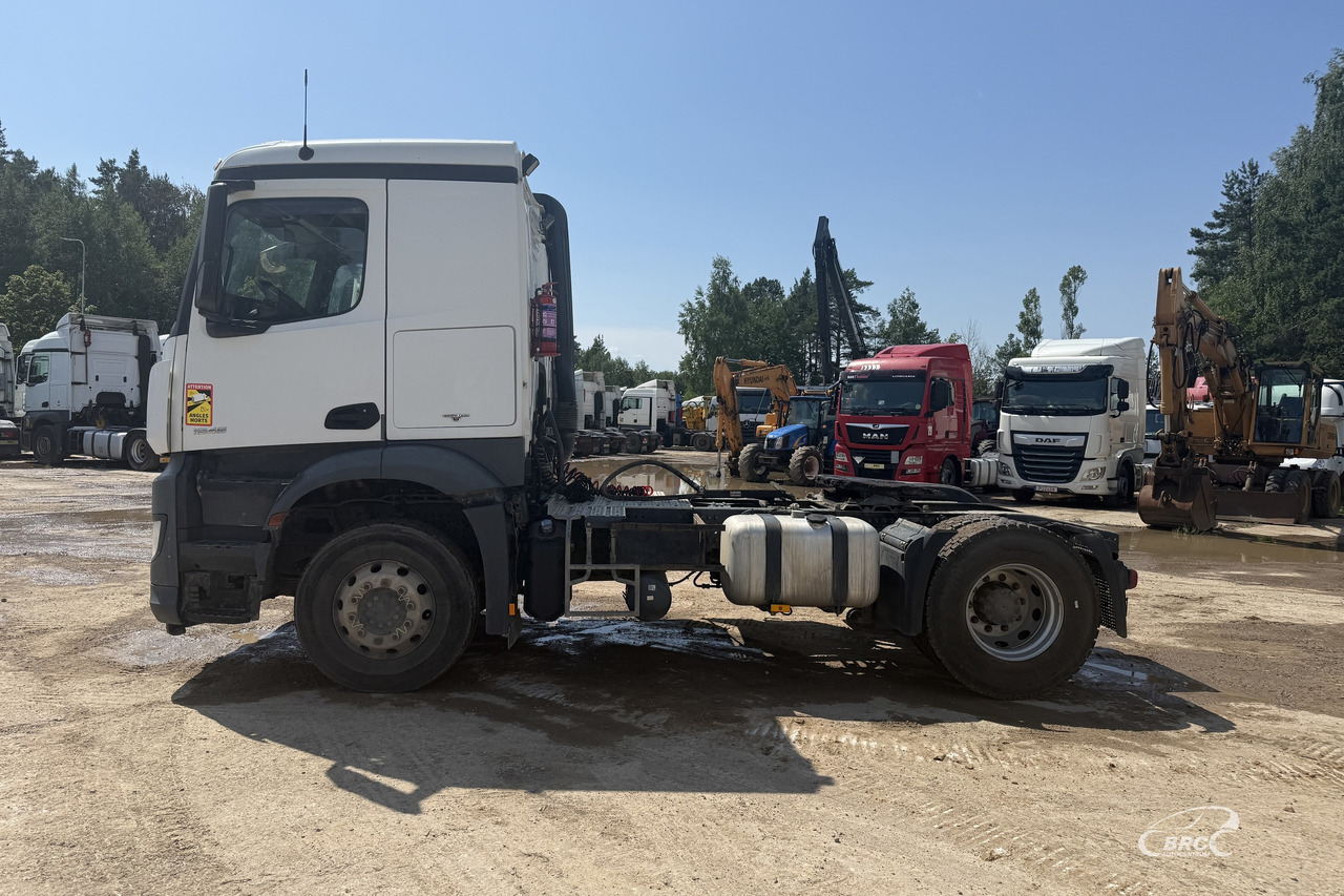 Mercedes-Benz Arocs - Vlačilec: slika 3 Mercedes-Benz Arocs - Vlačilec: slika 3