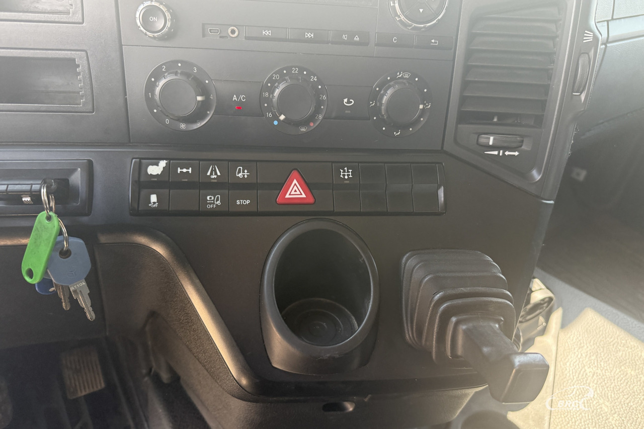 Vlačilec Mercedes-Benz Arocs: slika 16