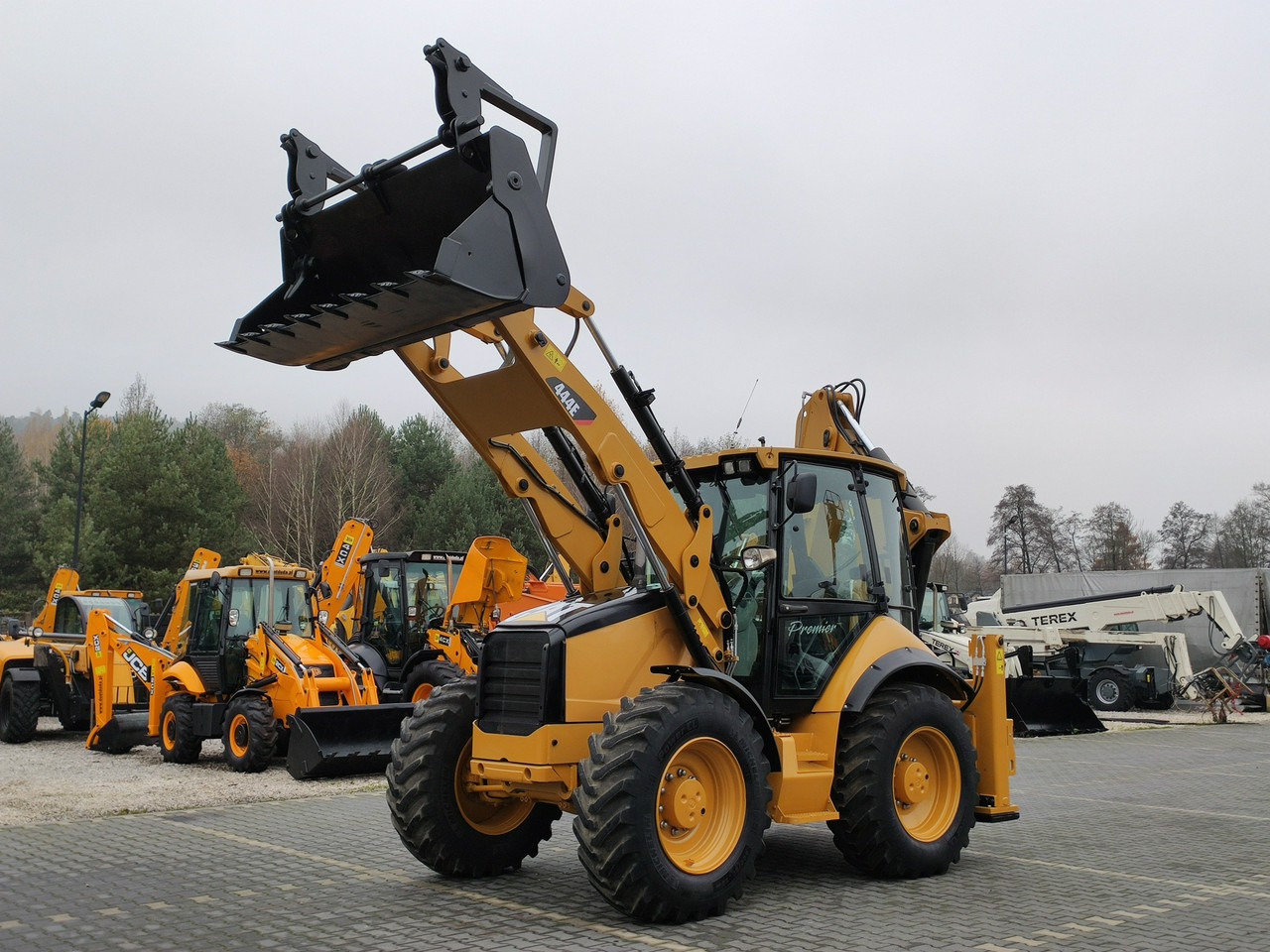 Caterpillar 444E Premier Sterowanie na Joystickach FULL OPCJA - Bager nakladalec: slika 1 Caterpillar 444E Premier Sterowanie na Joystickach FULL OPCJA - Bager nakladalec: slika 1