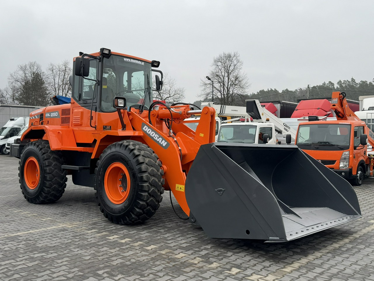 Doosan DL250 14,5Ton Łyżka Wysokiego Wysypu !!! - Kolesni nakladalec: slika 3 Doosan DL250 14,5Ton Łyżka Wysokiego Wysypu !!! - Kolesni nakladalec: slika 3