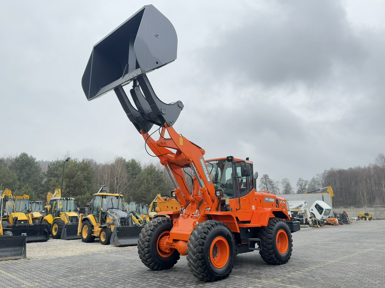 Doosan DL250 14,5Ton Łyżka Wysokiego Wysypu !!! - Kolesni nakladalec: slika 1 Doosan DL250 14,5Ton Łyżka Wysokiego Wysypu !!! - Kolesni nakladalec: slika 1