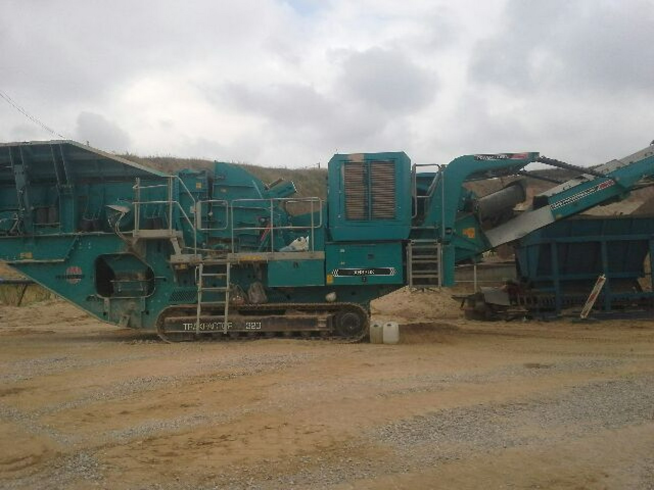 Extec PowerScreen Trakpactor 320 CR 027 Wydajność nawet do 320t/h - Udarni drobilec: slika 1 Extec PowerScreen Trakpactor 320 CR 027 Wydajność nawet do 320t/h - Udarni drobilec: slika 1