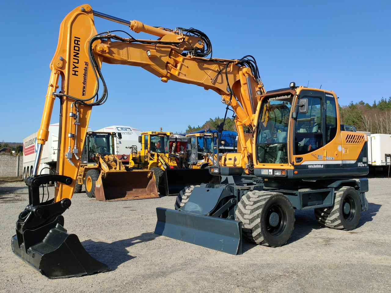 Hyundai 140W-9 Łyżka Skarpowa+Szybko Złącze !!! STAN Bardzo Dobry !!! - Bager na kolesih: slika 1 Hyundai 140W-9 Łyżka Skarpowa+Szybko Złącze !!! STAN Bardzo Dobry !!! - Bager na kolesih: slika 1